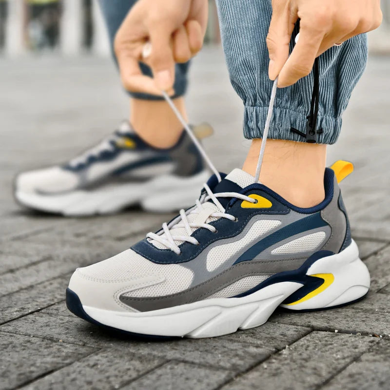 Stridemark Sneakers