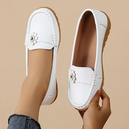 Women's soft sole comfortable leather shoes