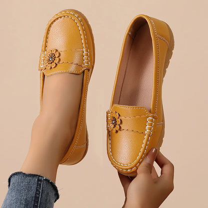 Women's soft sole comfortable leather shoes
